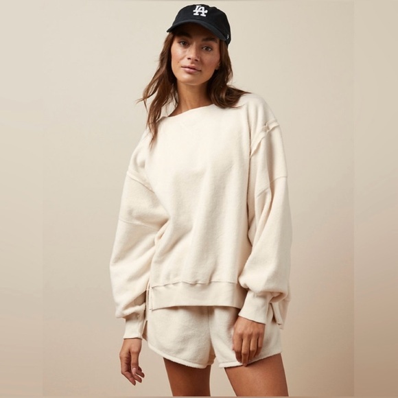 American Eagle Oversized Bug Hug Sweatshirt Size XS - Picture 5 of 6